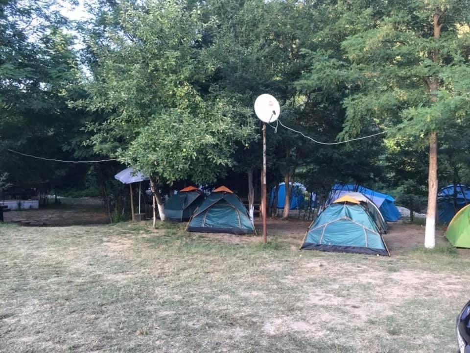 Camping In Clisura Dunarii Eselnita Exterior photo